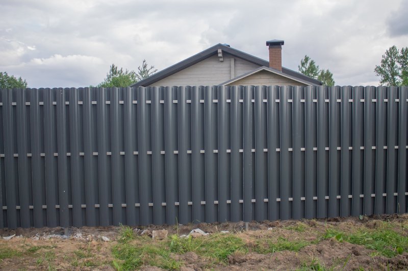 Штакетник металлический рал 7024