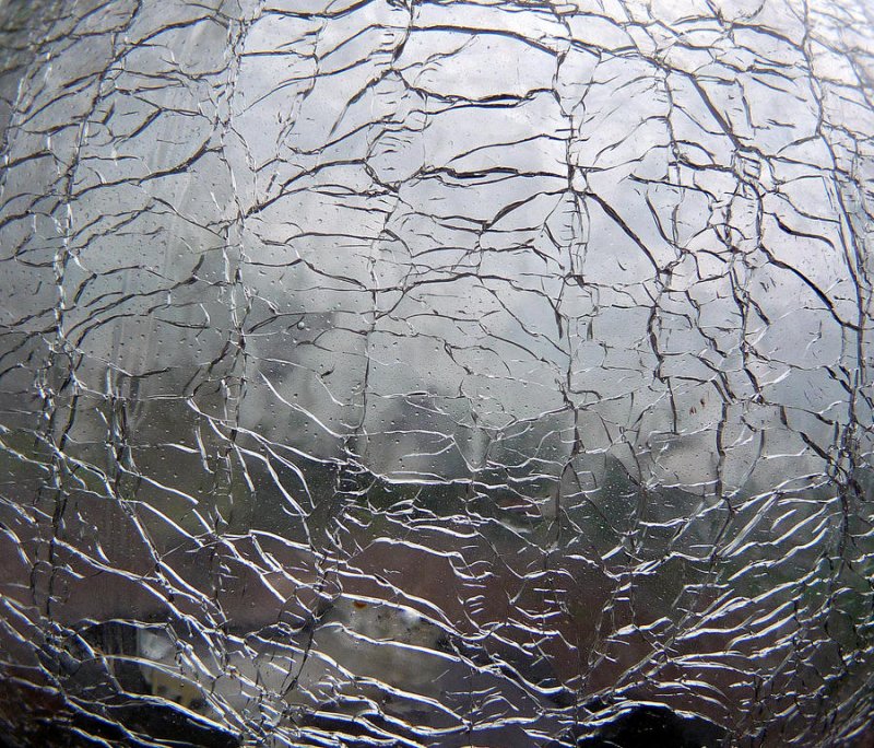 Прозрачное фактурное стекло