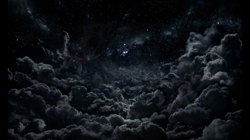 Ночное небо с облаками