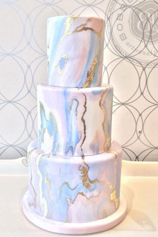 Мраморный свадебный торт