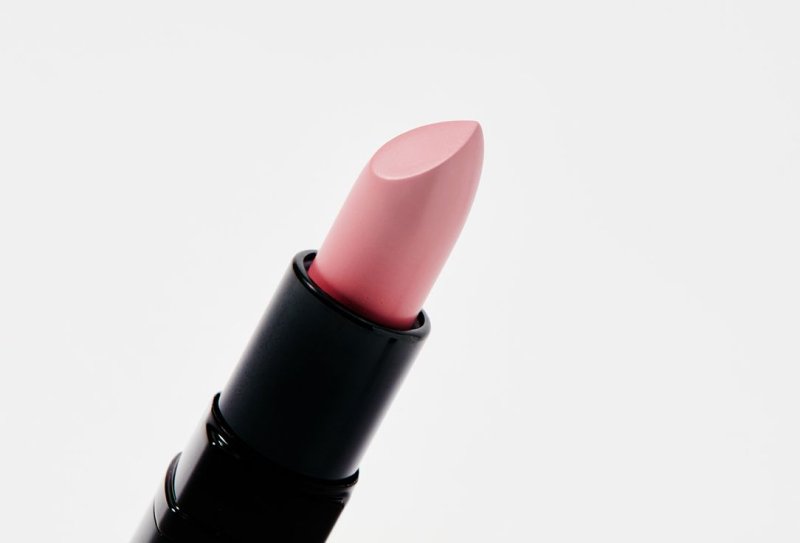 Губная помада с СПФ