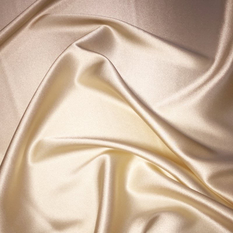 Атласная ткань бежевая