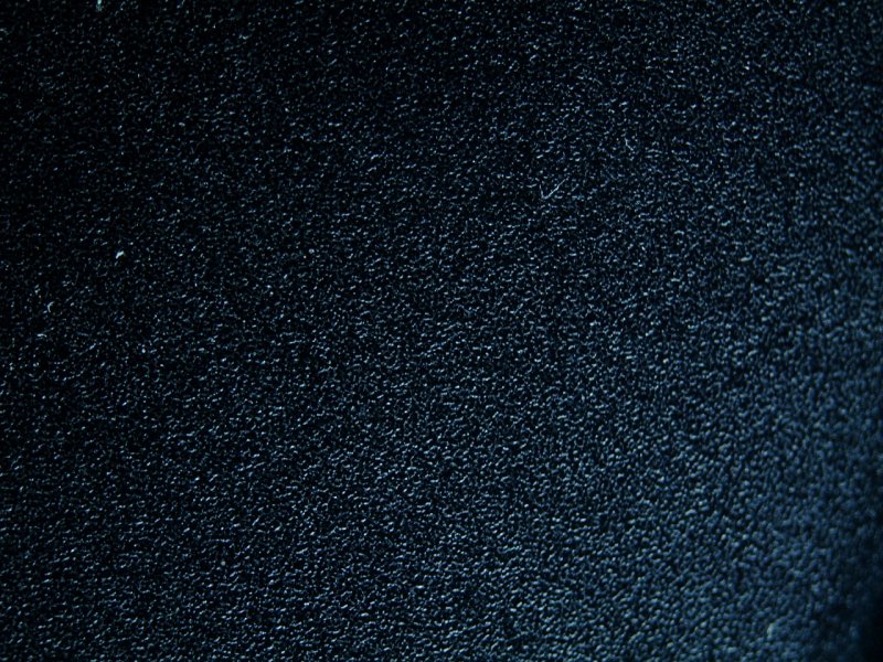 Черный пластик