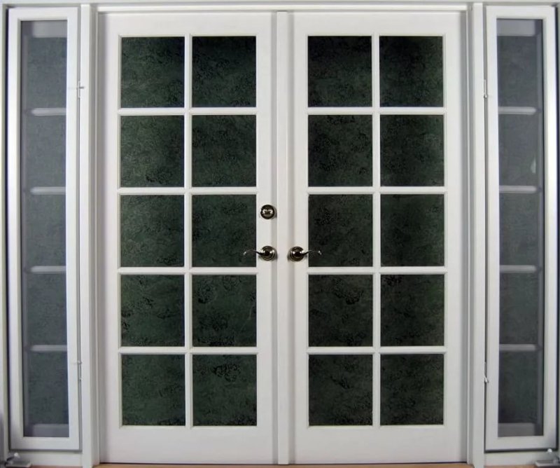 Пластиковые двери