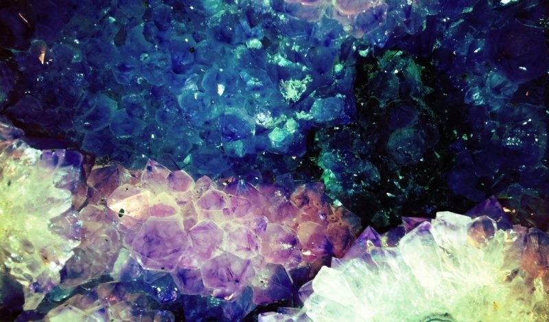 Флюорит опал