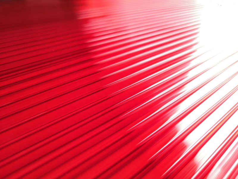 Сотовый поликарбонат IRROX толщина 6 мм, красный