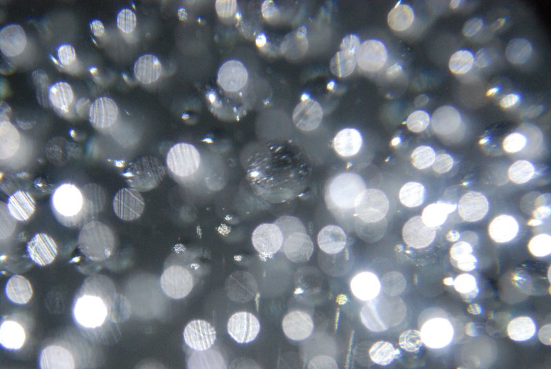 Серебристые блестки