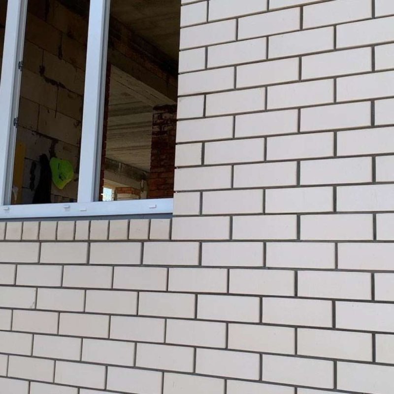 Красная гвардия белый кирпич