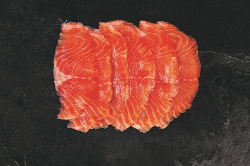 Форель холодного копчения нарезка