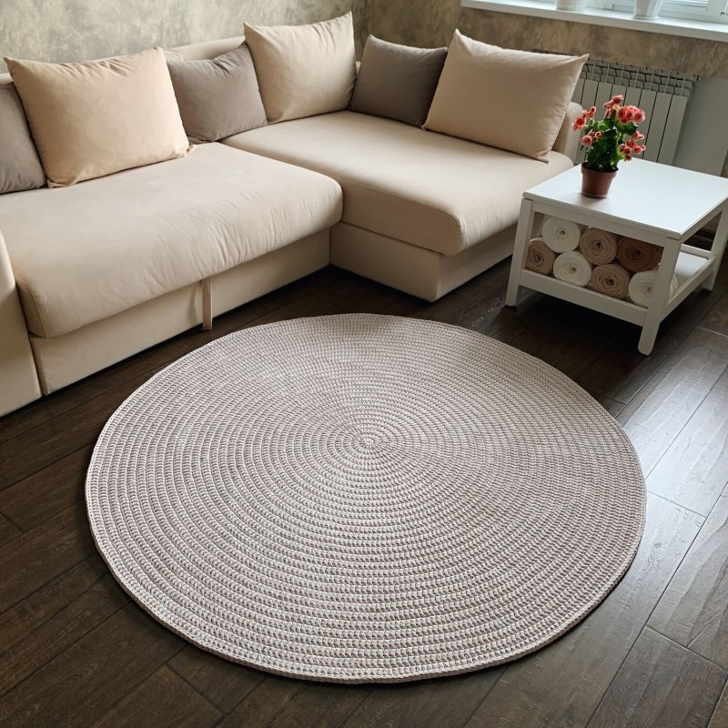 Ковер светлый