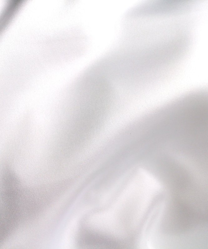 Белая ткань