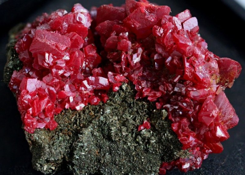 Кристаллы Киновари