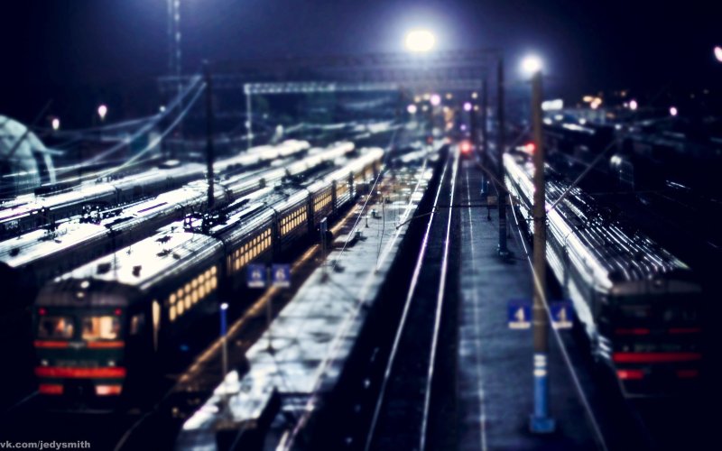 Поезд на вокзале