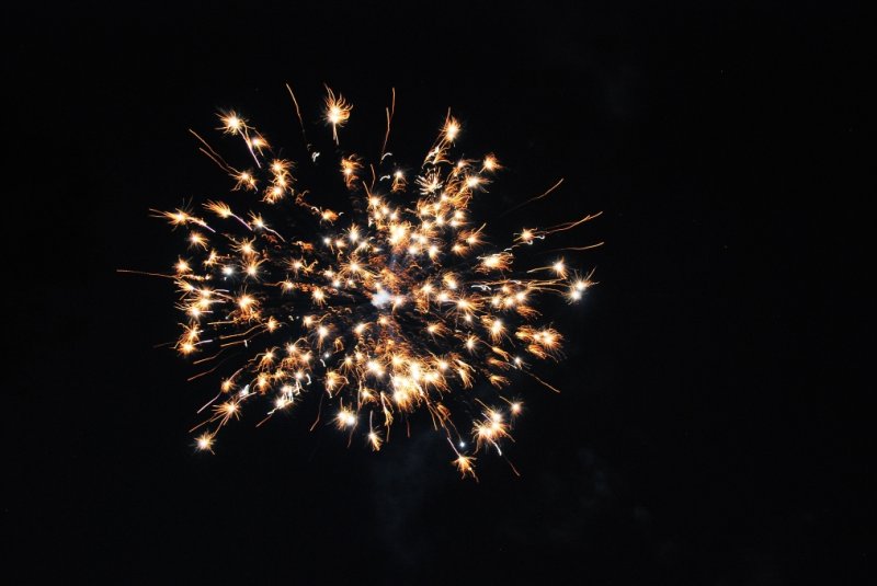 Фейерверк на черном фоне