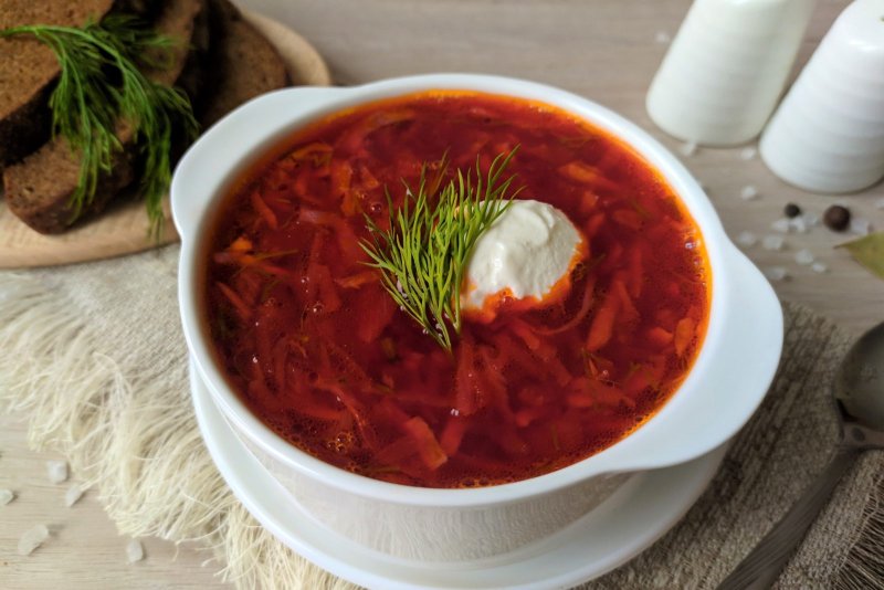 Кубанский борщ с пампушками