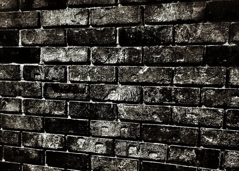 Черный кирпич