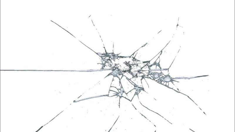 Треснутое стекло