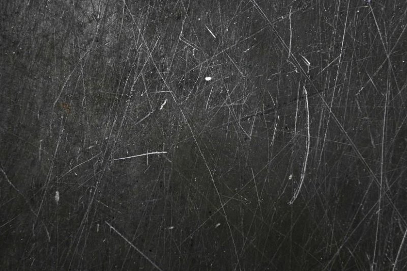 Потертости на металле