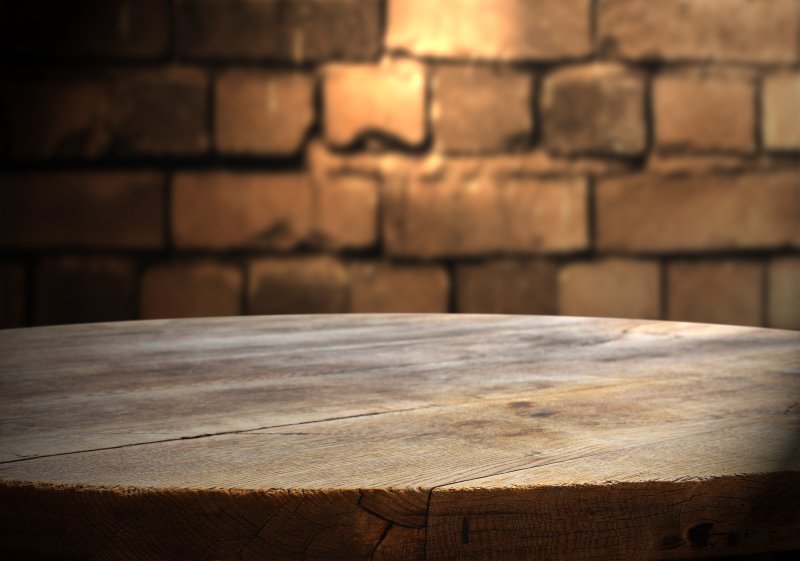 Красивая поверхность стола