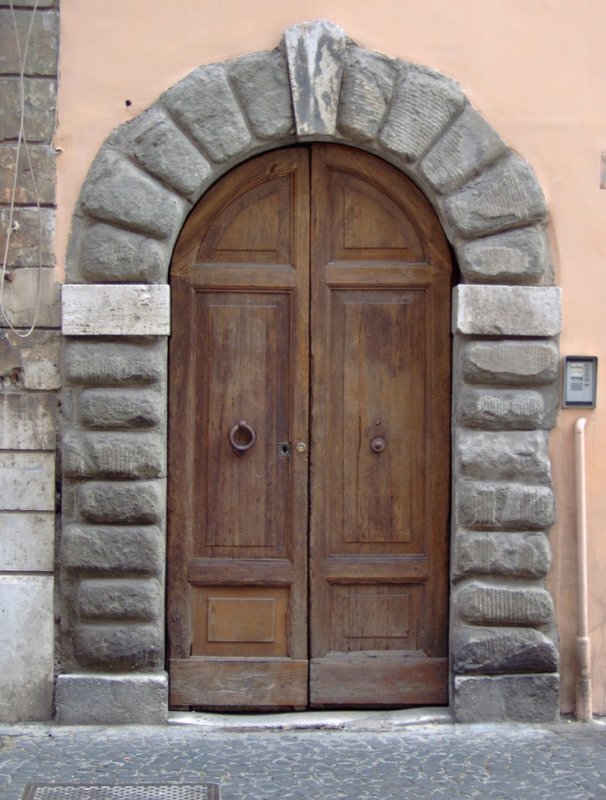 Арочная дверь узкая