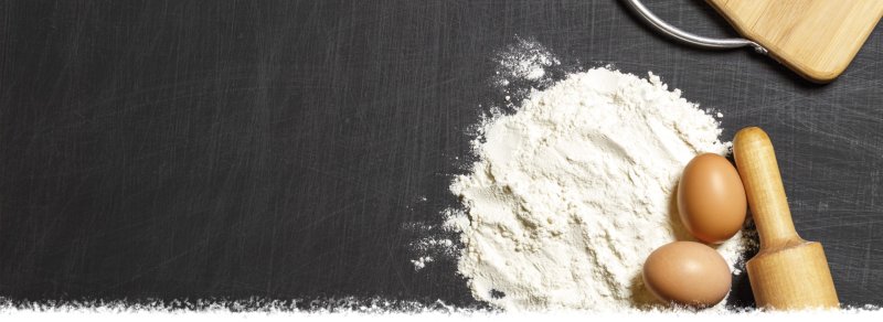 Мука на столе