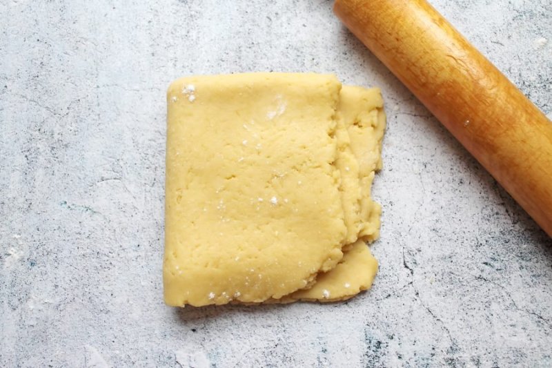 Приготовление песочного слоеного теста и изделий из него