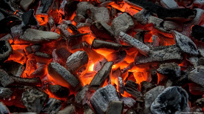 Горящий уголь