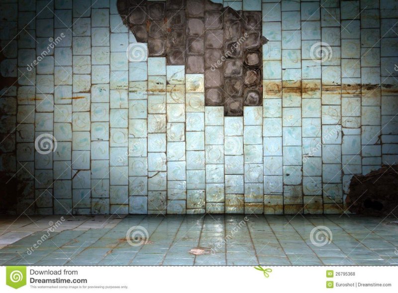 Старая кафельная стена